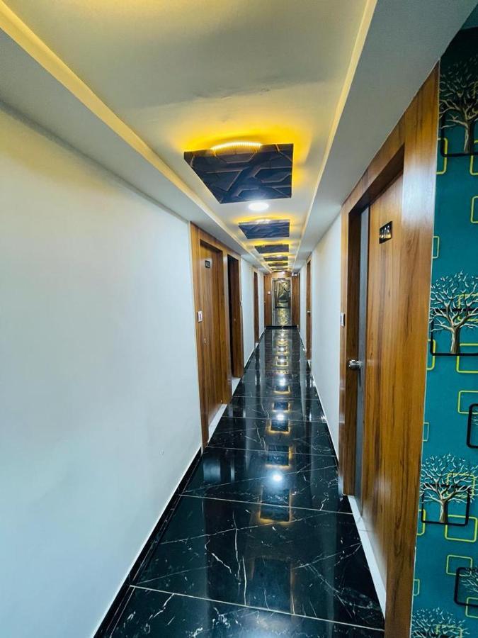 Hotel Lemon Gota Ahmedabad Exterior photo